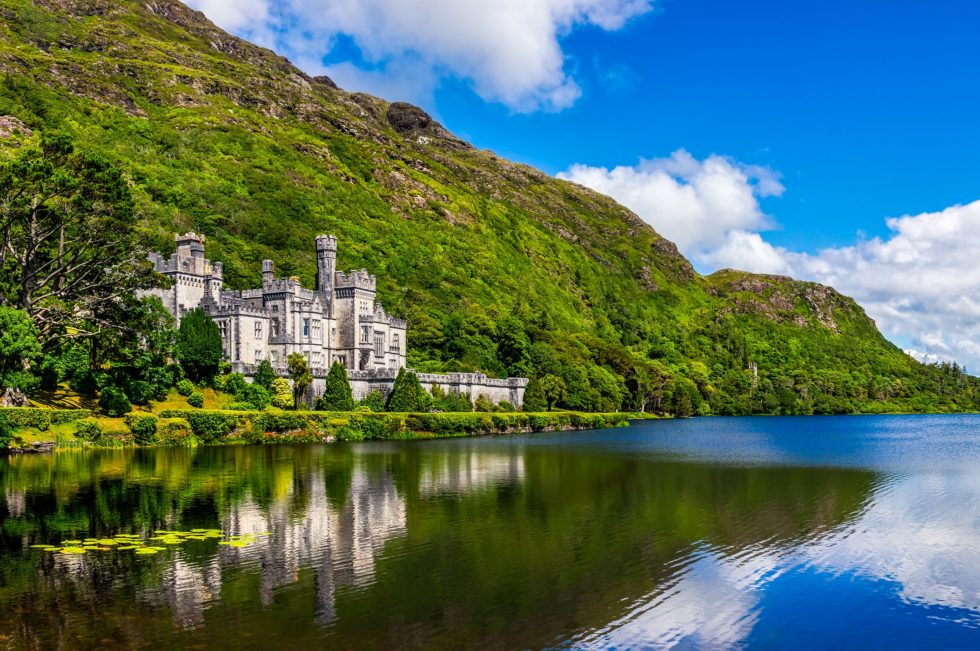 Trouvez l’amour en Irlande : Découvrez le charme d’un village unique